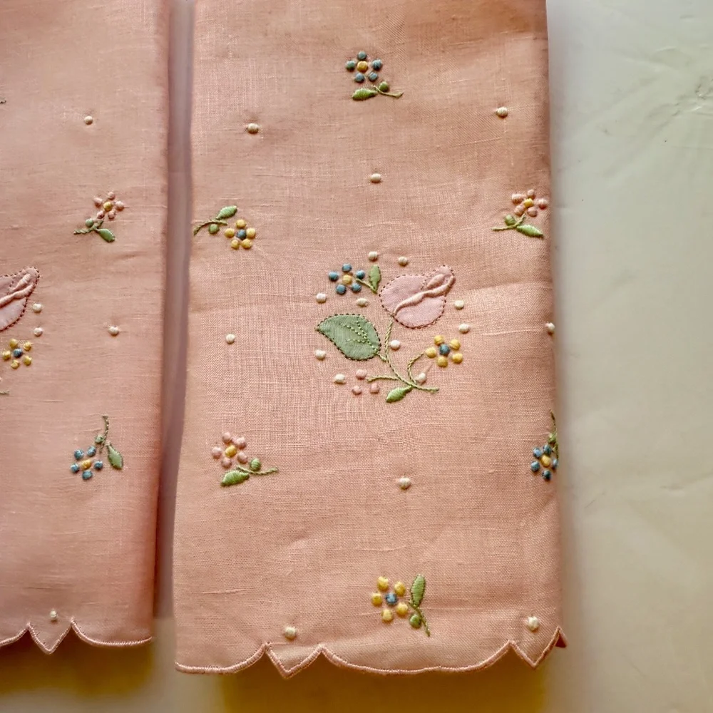 Pair Vintage  Embroidered & Appliqué  Pink Madeira Linen Fingertip Towels